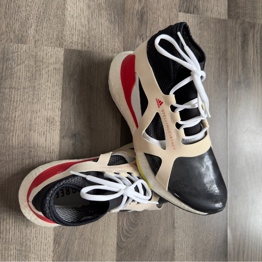 Adidas x Stella McCartney Black, Cream & Red Ultraboost 21 - Picture 5 of 6